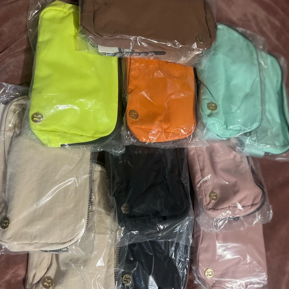Lululemon belt bags - Picture 2 of 3